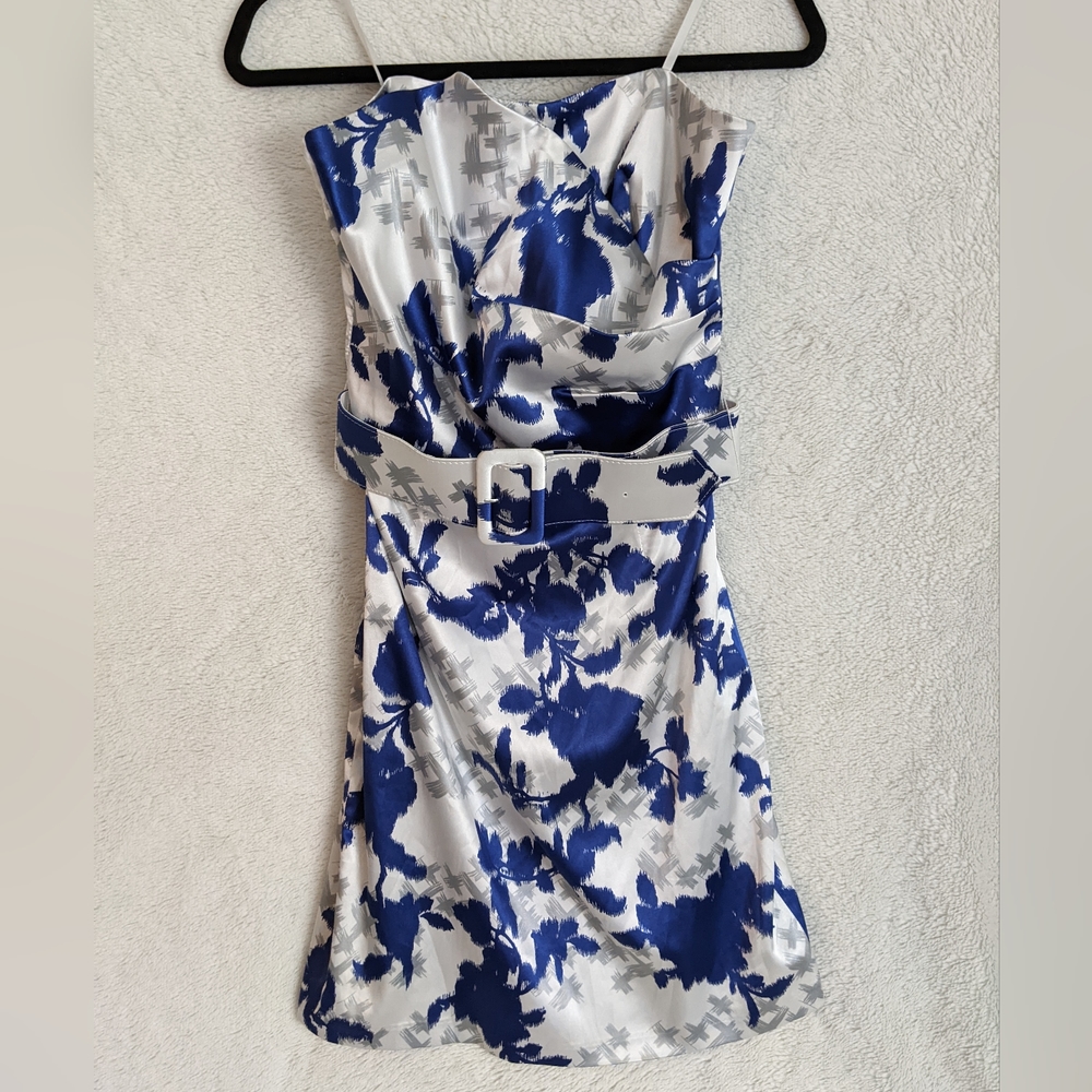 Le Chateau Belted Sleeveless Dress, Small, Blue, Grey, and White Abstract